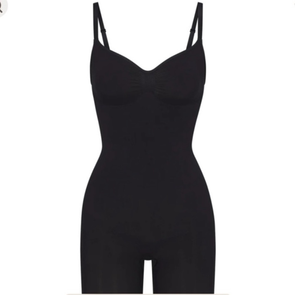 SKIMS Sculpting Bodysuit